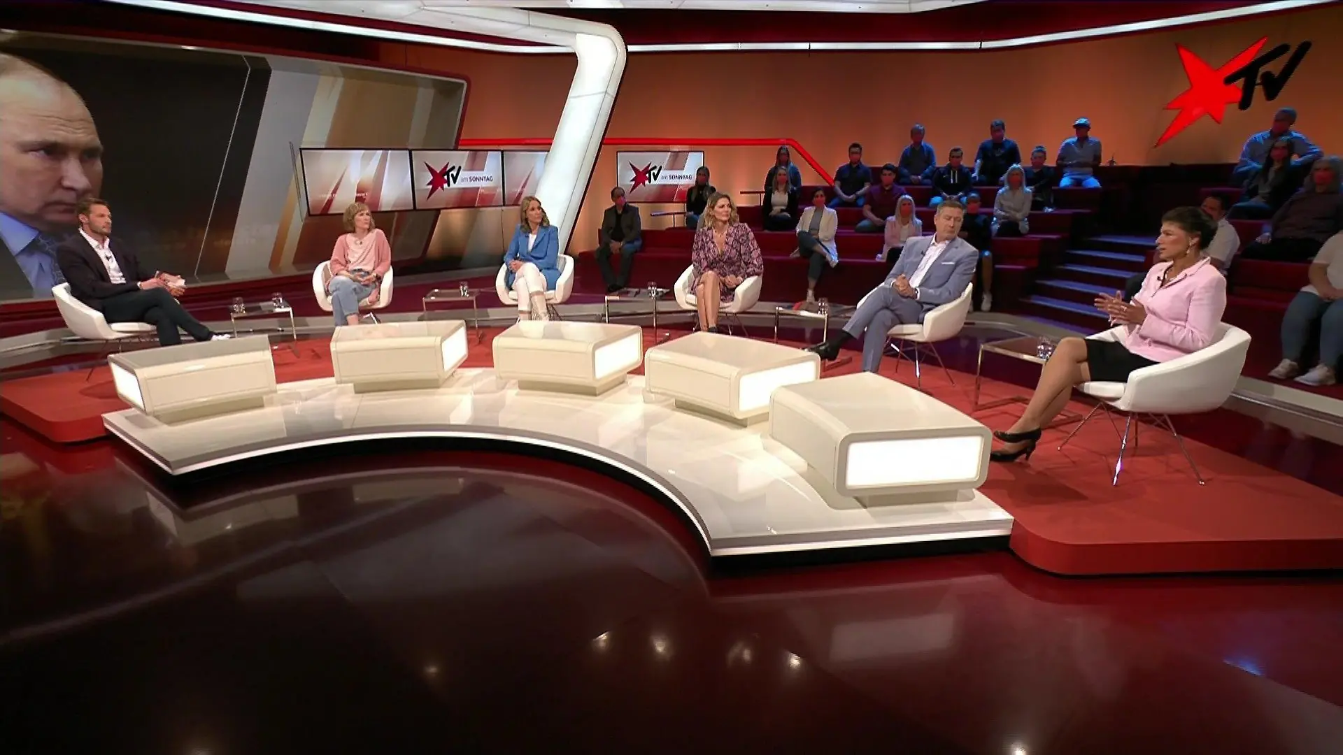 Die Angst vor einem Atomkrieg: Darüber hat Dieter Könnes mit deinen Gästen bei "stern TV am Sonntag" diskutiert