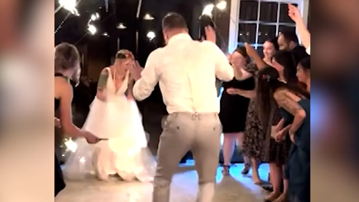 Ehemann setzt seine Frau fast in Flammen