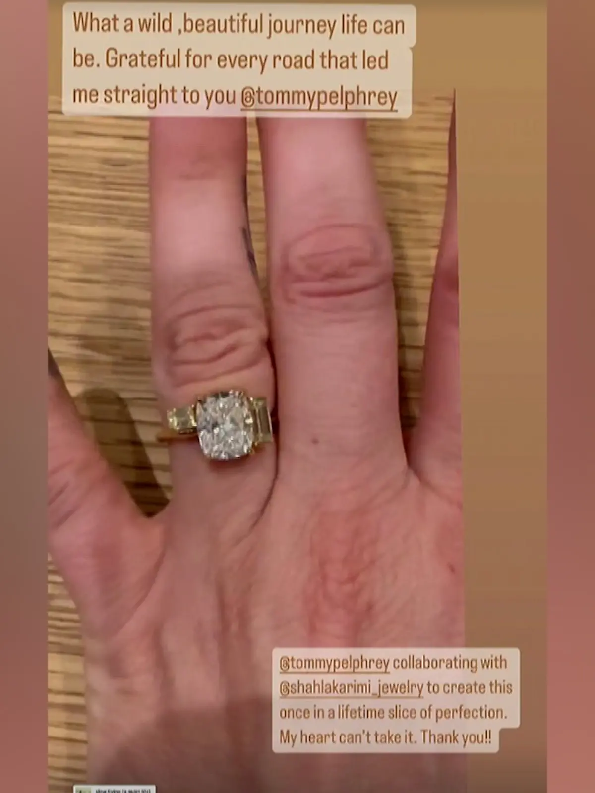 Bild zu: "„Big Bang Theory”-Star Kaley Cuoco – dritte Verlobung mit Riesen-Klunker"