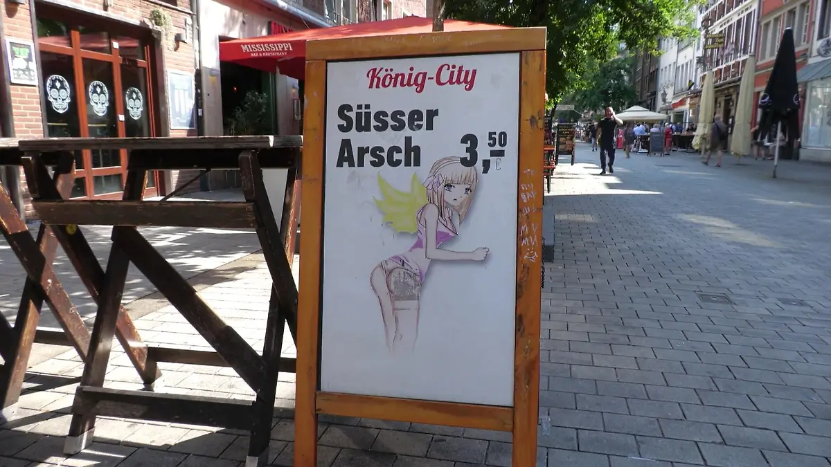 D sseldorf S er Arsch Sorgt F r Emp rung Werberat R gt Kneipenwerbung d-sseldorf-s-er-arsch-sorgt-f-r-emp-rung-werberat-r-gt-kneipenwerbung