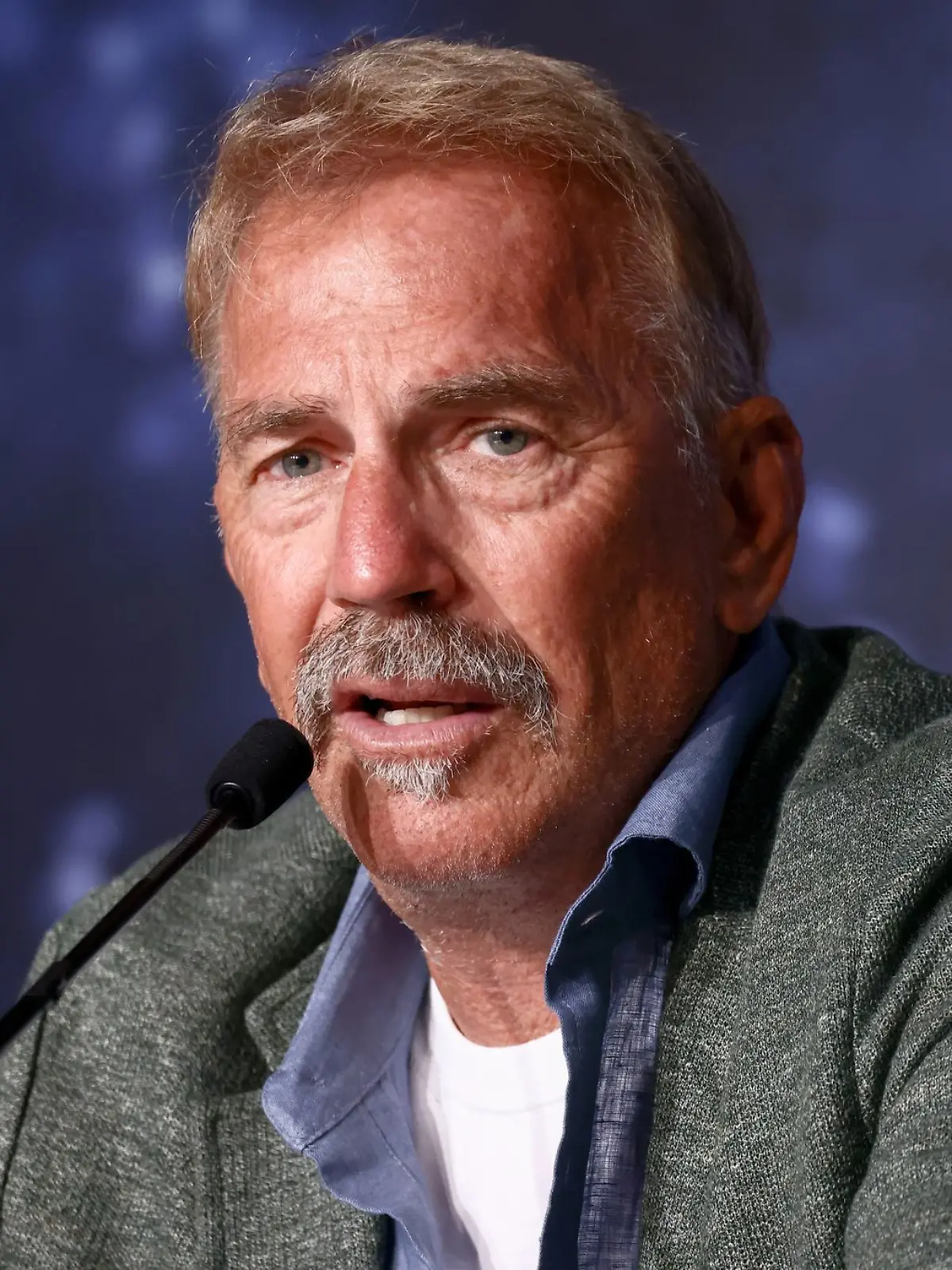 Bild zu: "Skandal um Vergewaltigungsszene – Kevin Costner angeklagt! "