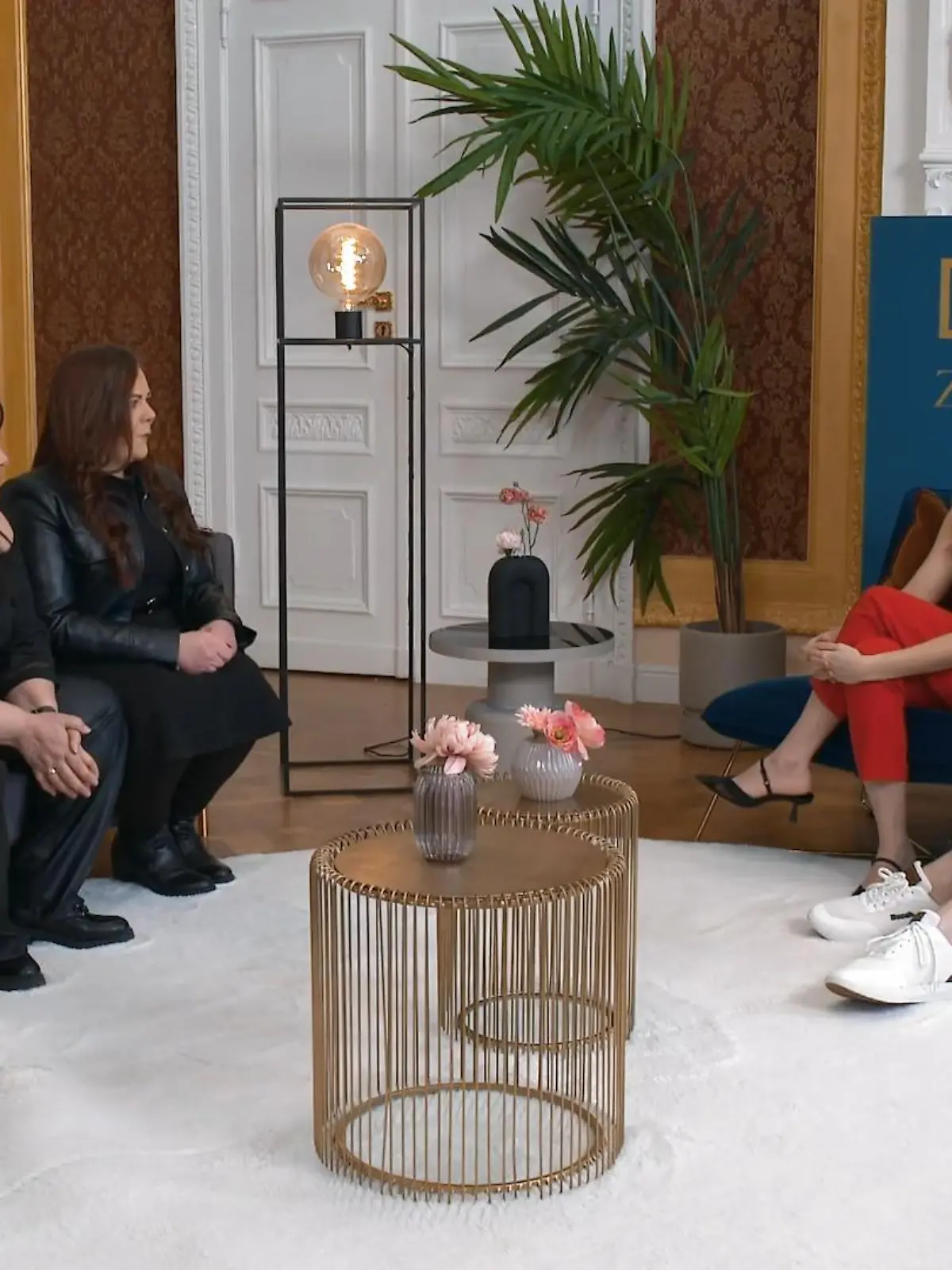 Bild zu: "Braut Stefanie lernt die Profis kennen"