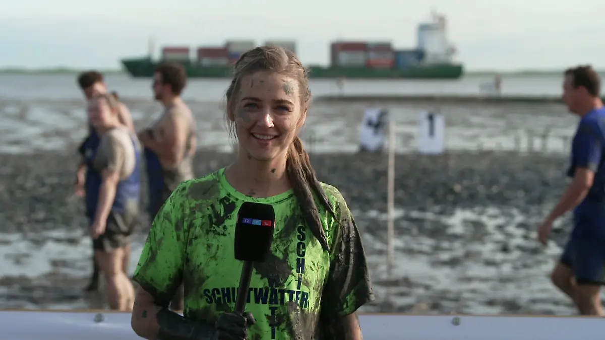 RTL Nord-Reporterin Sophia Haak hat sich in Brunsbüttel Watt getraut.