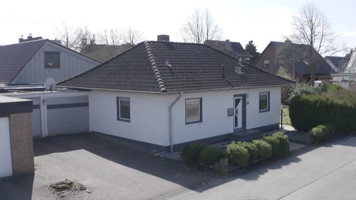 Von außen wirkt das Haus unauffällig, aber im Inneren ist es verseucht mit Formaldehyd.