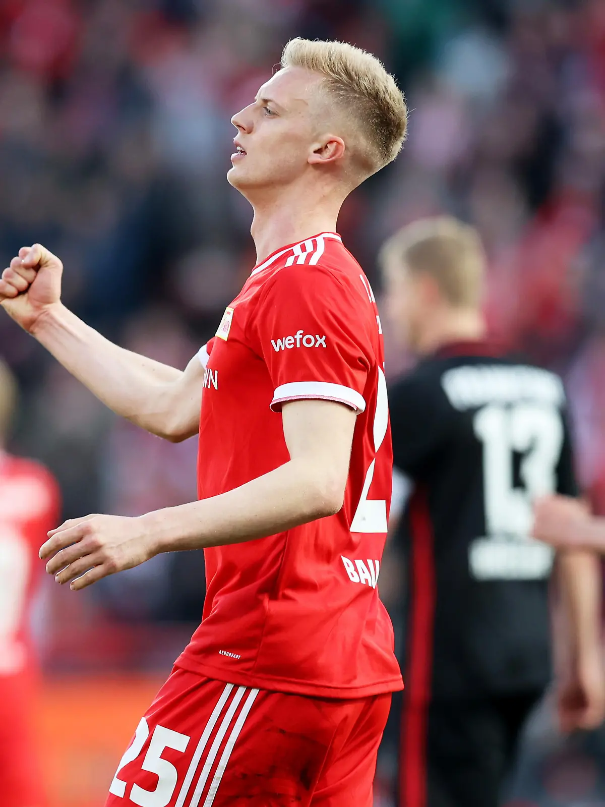 BERLIN, GERMANY - APRIL 17: Timo Baumgartl of 1.FC Union Berlin celebrates following their sides victory after Bundesliga match between 1. FC Union Berlin and Eintracht Frankfurt at Stadion An der Alten Foersterei on April 17, 2022 in Berlin, Germany. (Photo by Boris Streubel/Getty Images)