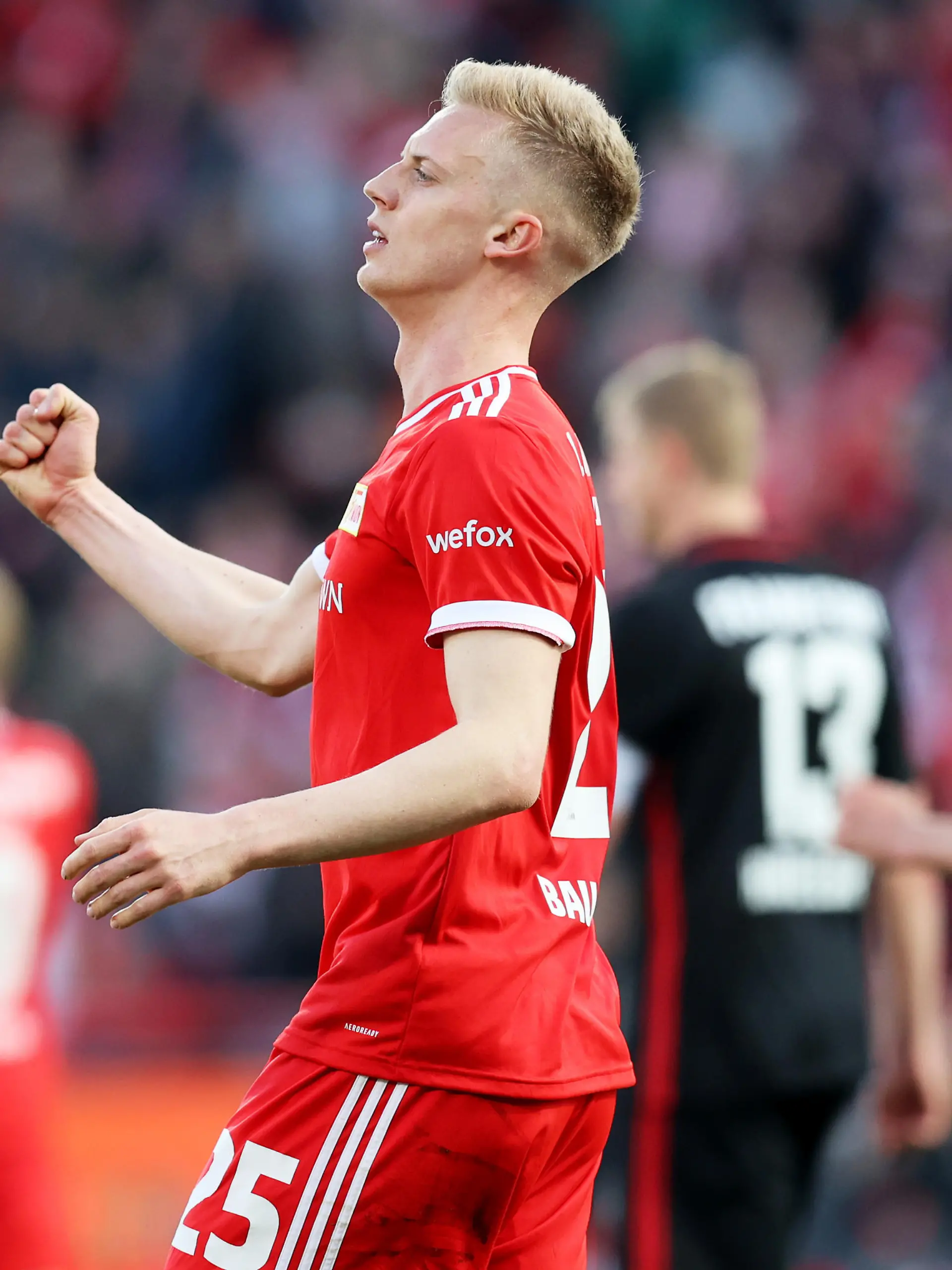 BERLIN, GERMANY - APRIL 17: Timo Baumgartl of 1.FC Union Berlin celebrates following their sides victory after Bundesliga match between 1. FC Union Berlin and Eintracht Frankfurt at Stadion An der Alten Foersterei on April 17, 2022 in Berlin, Germany. (Photo by Boris Streubel/Getty Images)