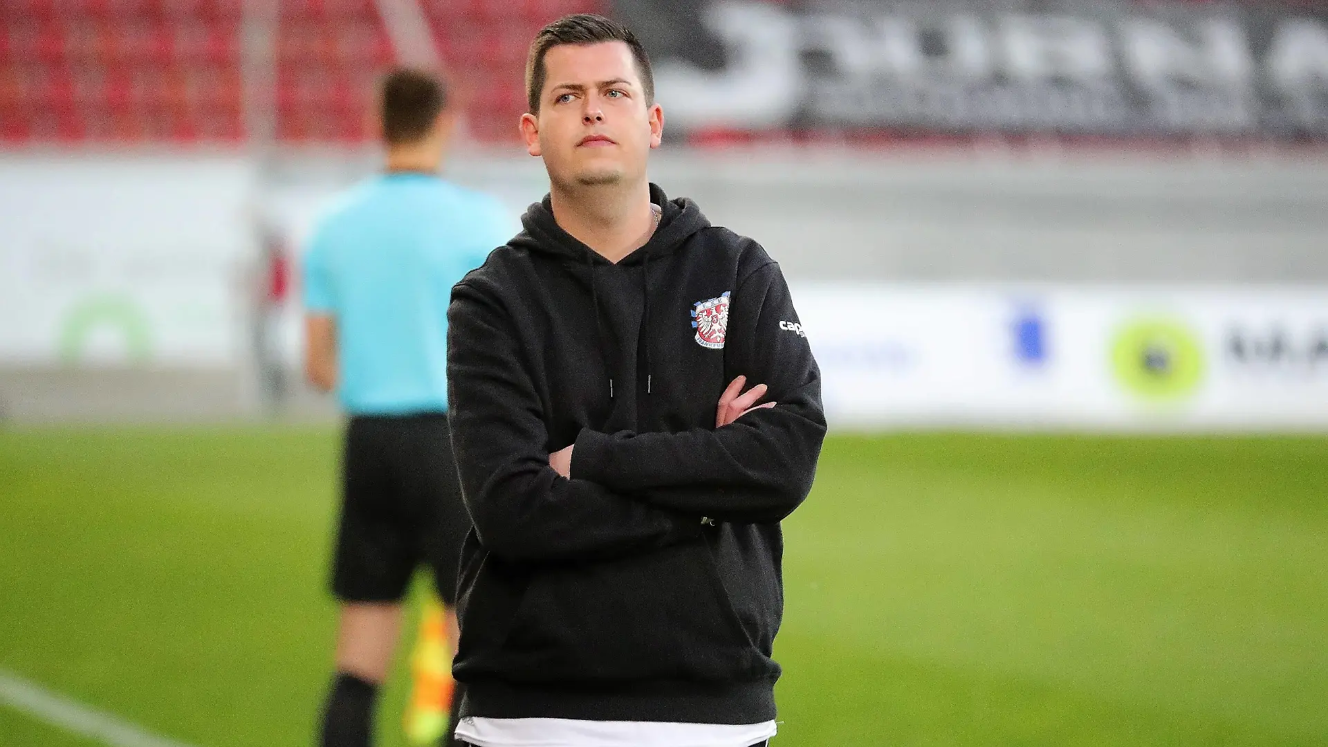 27.04.2022 Offenbach am Main, Sparda-Bank-Hessen Stadion - Stadion Bieberer Berg Hessenpokal Halbfinale Saison 2021/2022 Kickers Offenbach OFC - FSV Frankfurt Cheftrainer Tim Görner FSV Frankfurt *** 27 04 2022 Offenbach am Main, Sparda Bank Hessen Stadion Stadium Bieberer Berg Hessenpokal Semifinal Season 2021 2022 Kickers Offenbach OFC FSV Frankfurt Head Coach Tim Görner FSV Frankfurt
