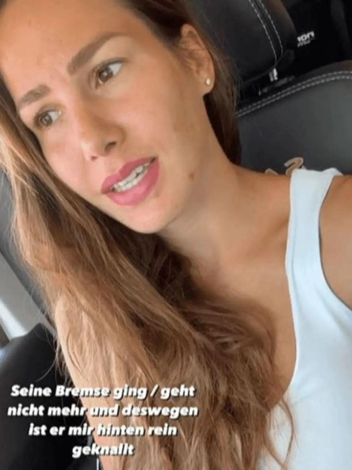 Angelina Pannek ist in einem Autounfall verwickelt.