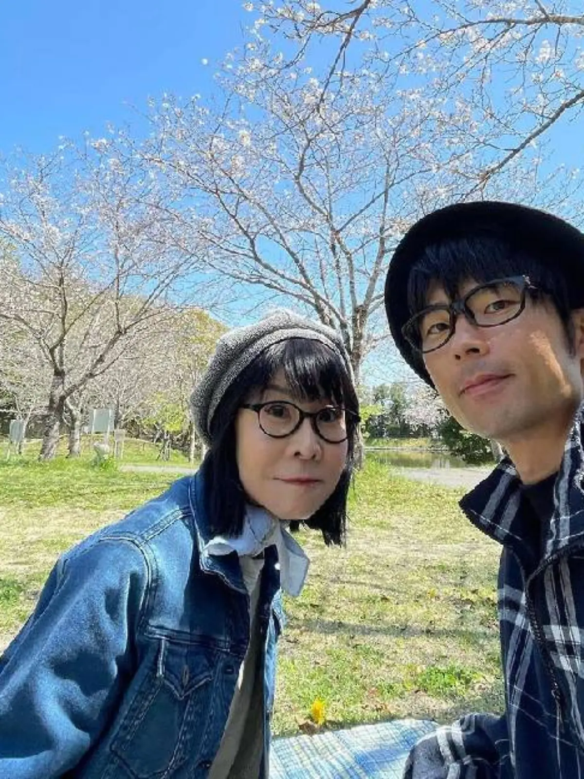 Yoshitaka und Aki