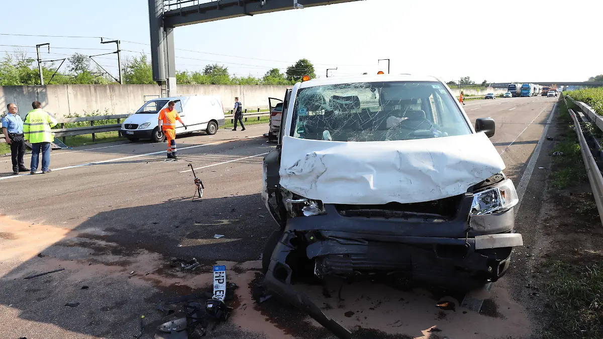 Schwerer Unfall auf A3 nahe Frankfurter Flughafen