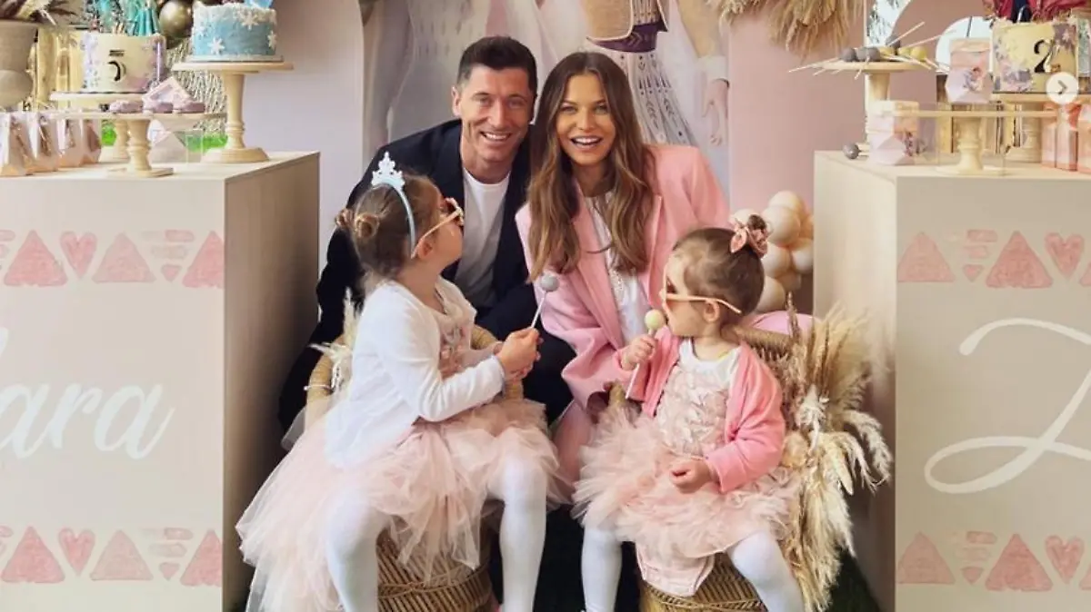 Familie Lewandowski feiert Geburtstag - mit Anna und Elsa.