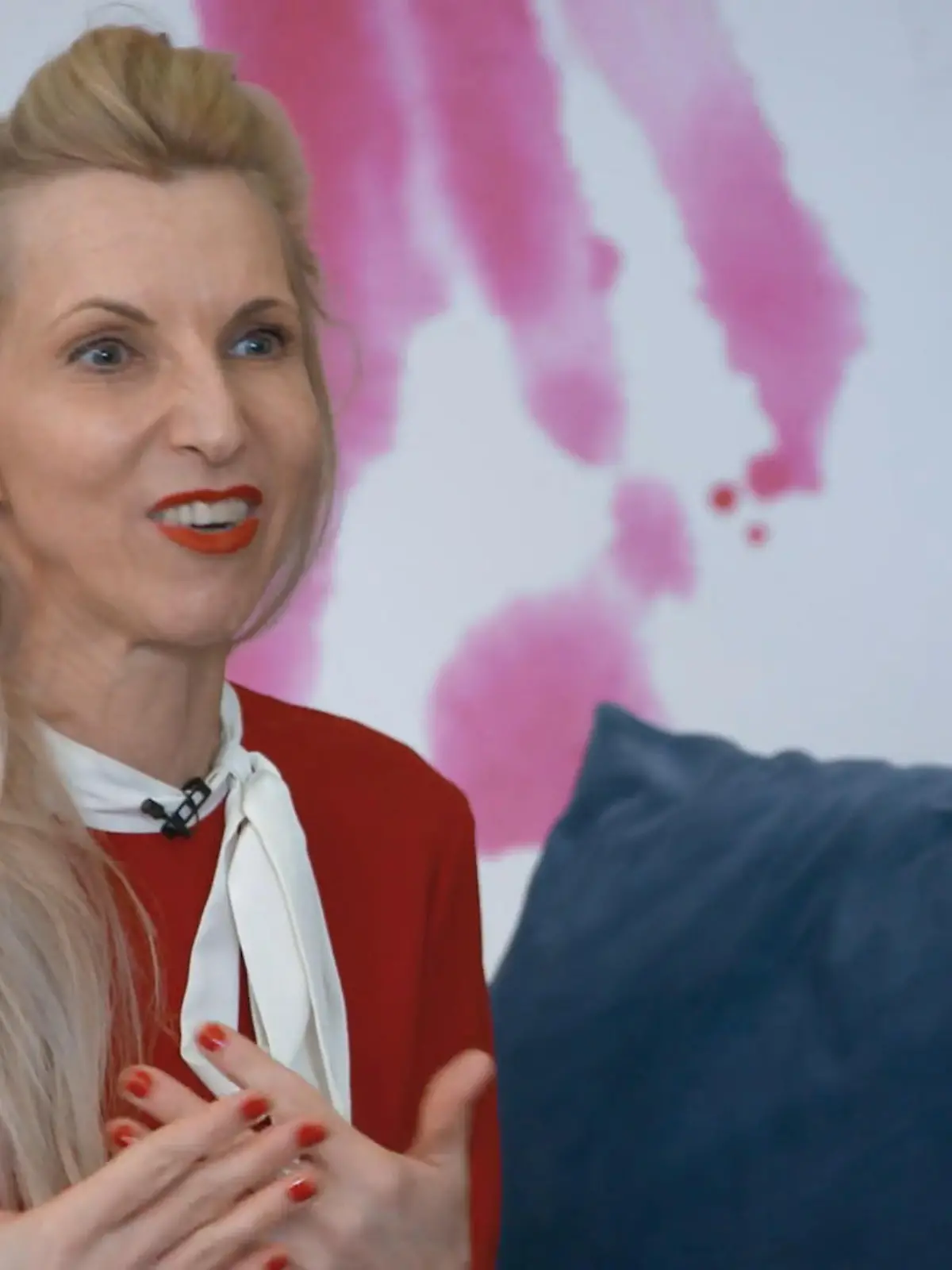 Bild zu: ""Royal, geschlossen und gerne Ärmel""