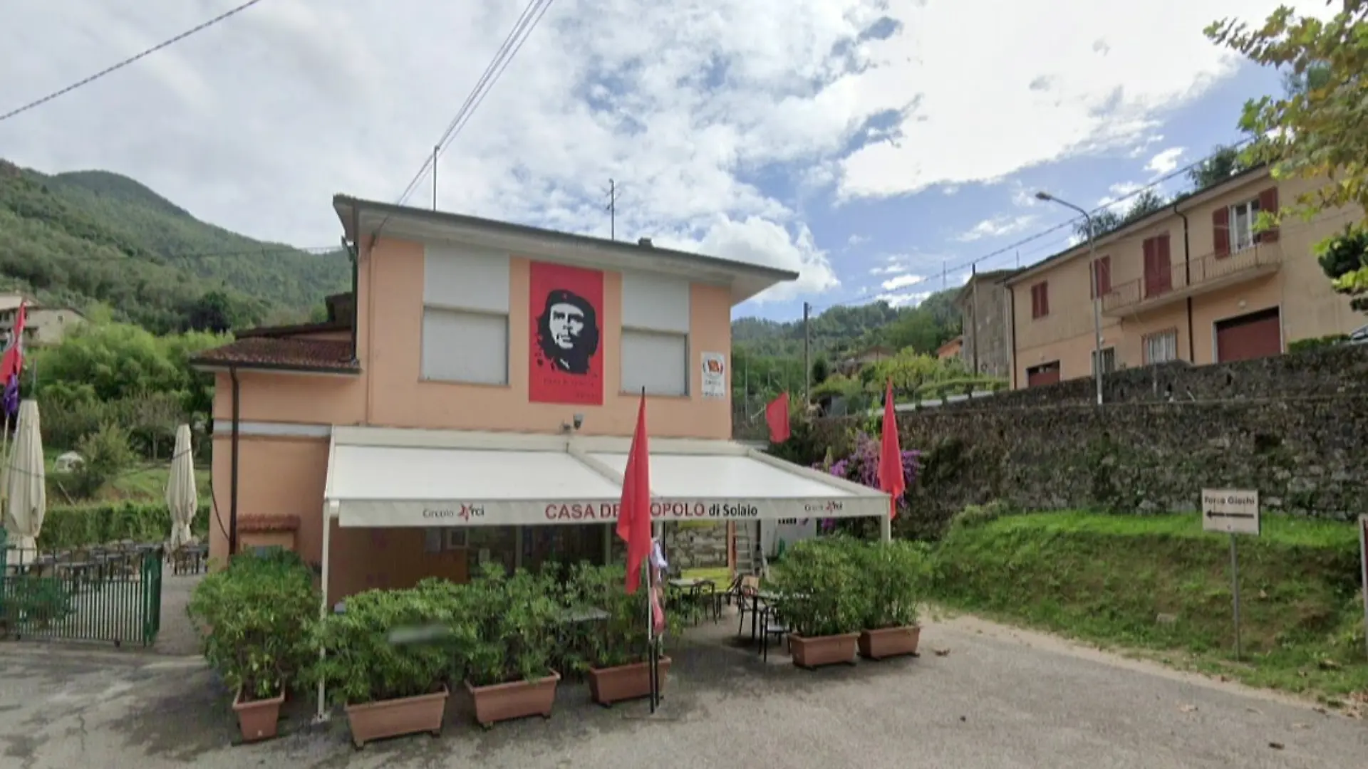 Wirt wirft respektlosen Gast aus dem Restaurant