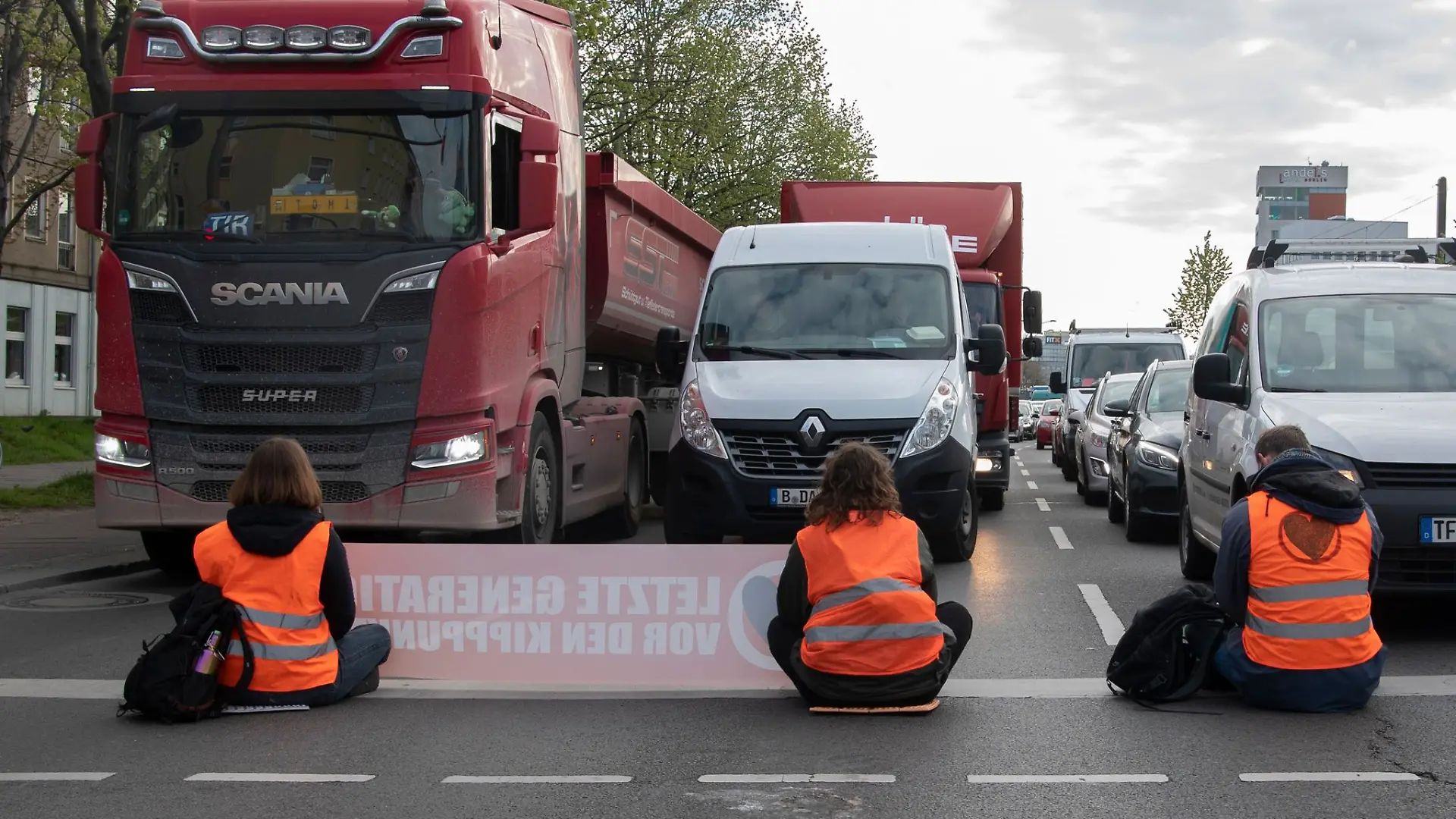 Der Angeklagte hatte sich nach Angaben des Gerichts an mehreren Straßenblockaden in Berlin beteiligt. (Symbolbild)