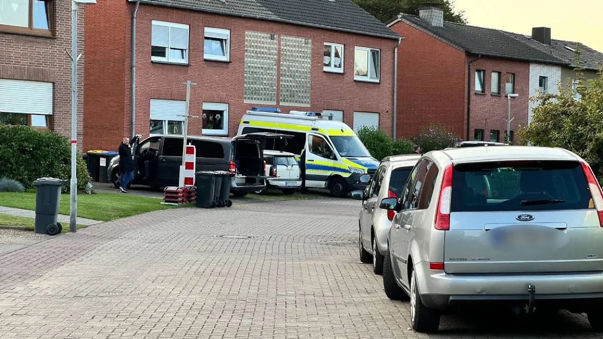 Polizei erschießt Messerangreifer in Moers