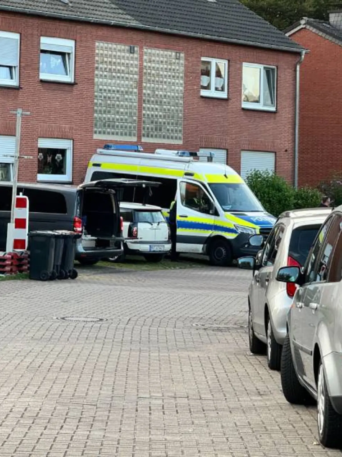 Polizei erschießt Messerangreifer in Moers