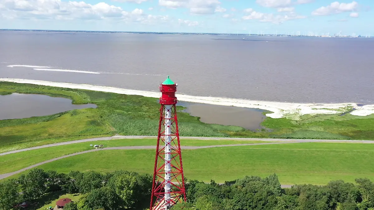 Sonnenuntergang genießen und romantisches Essen in luftiger Höhe. Das gibt es auf Deutschlands höchstem Leuchtturm.
