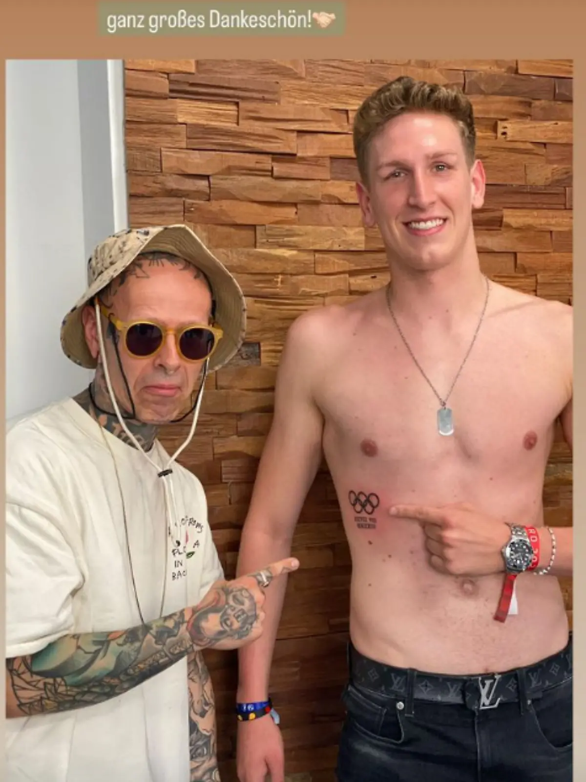 Bild zu: "Gold-Schwimmer Märtens lässt Olympia-Tattoo stechen"