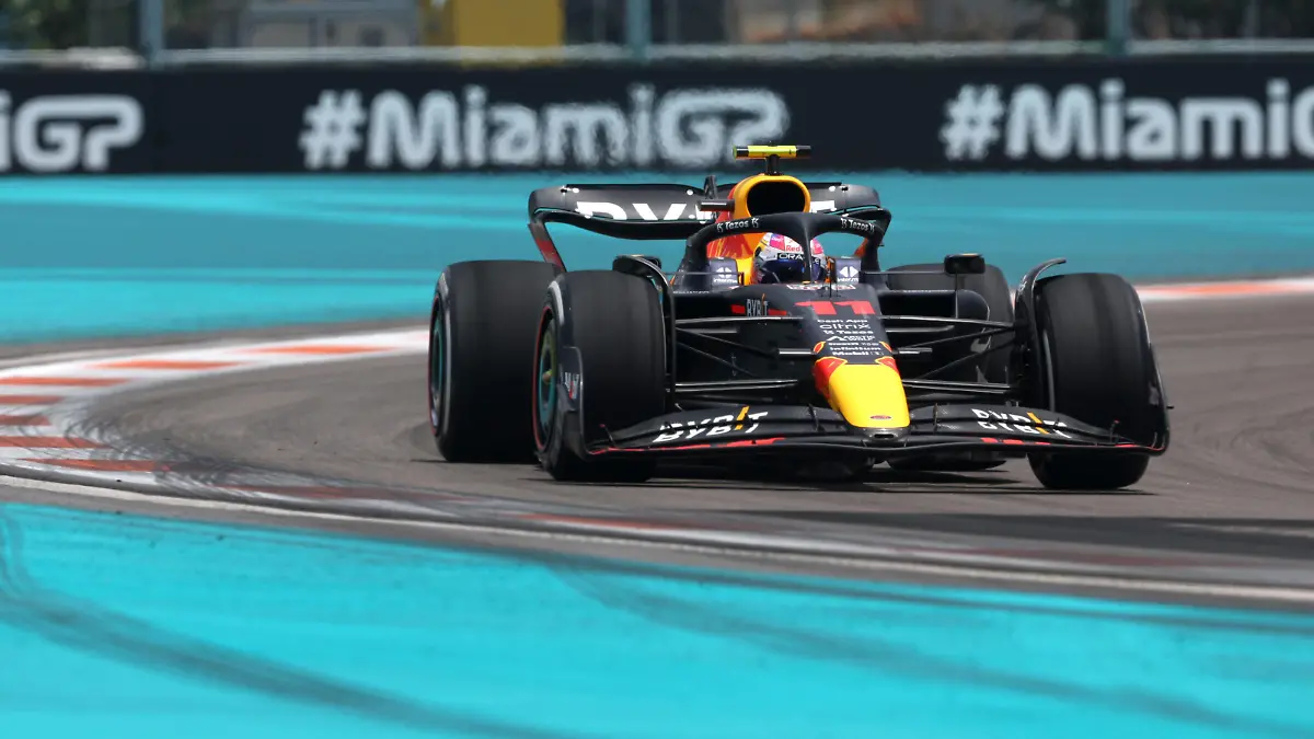 Formula 1 2022: Miami GP MIAMI INTERNATIONAL AUTODROME, UNITED STATES OF AMERICA - MAY 07: Sergio Perez, Red Bull Racing RB18 during the Miami GP at Miami International Autodrome on Saturday May 07, 2022 in Miami, United States of America. Photo by Glenn Dunbar / LAT Images Images PUBLICATIONxINxGERxSUIxAUTxHUNxONLY GP2205_120530177A0882 