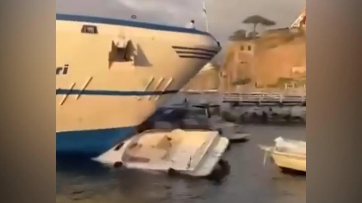 Ferry runs aground in harbor - several boats sunk. Completely out of control!
