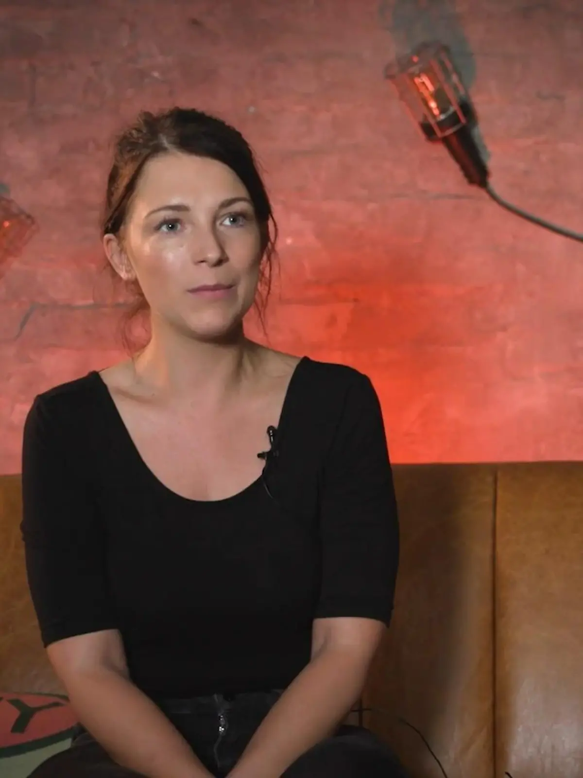 Iris Mareike Steen spricht über das aktuelle Verhältnis ihrer Rolle Lilly zu ihrem Vater. 