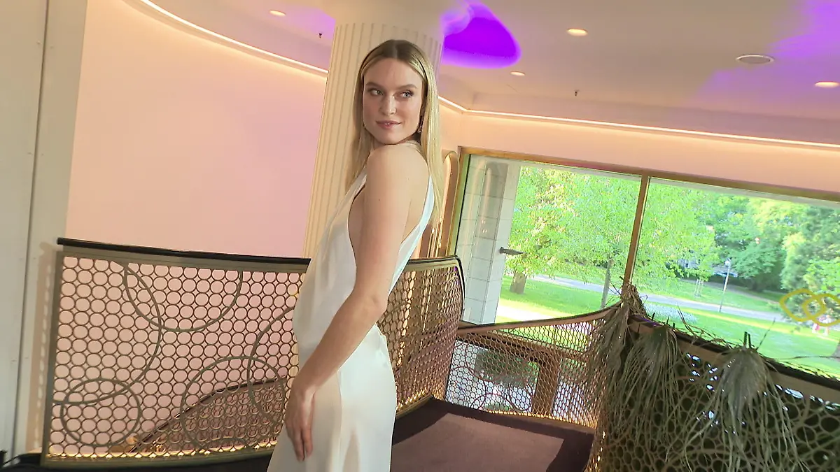 Turtelt Kim Hnizdo wirklich mit diesem Weltstar? VIP News von Jens Prewo