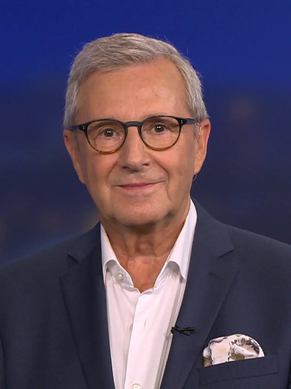 Bild zu: "Mega-Überraschung für Jan Hofer – plötzlich steht SIE im Studio"