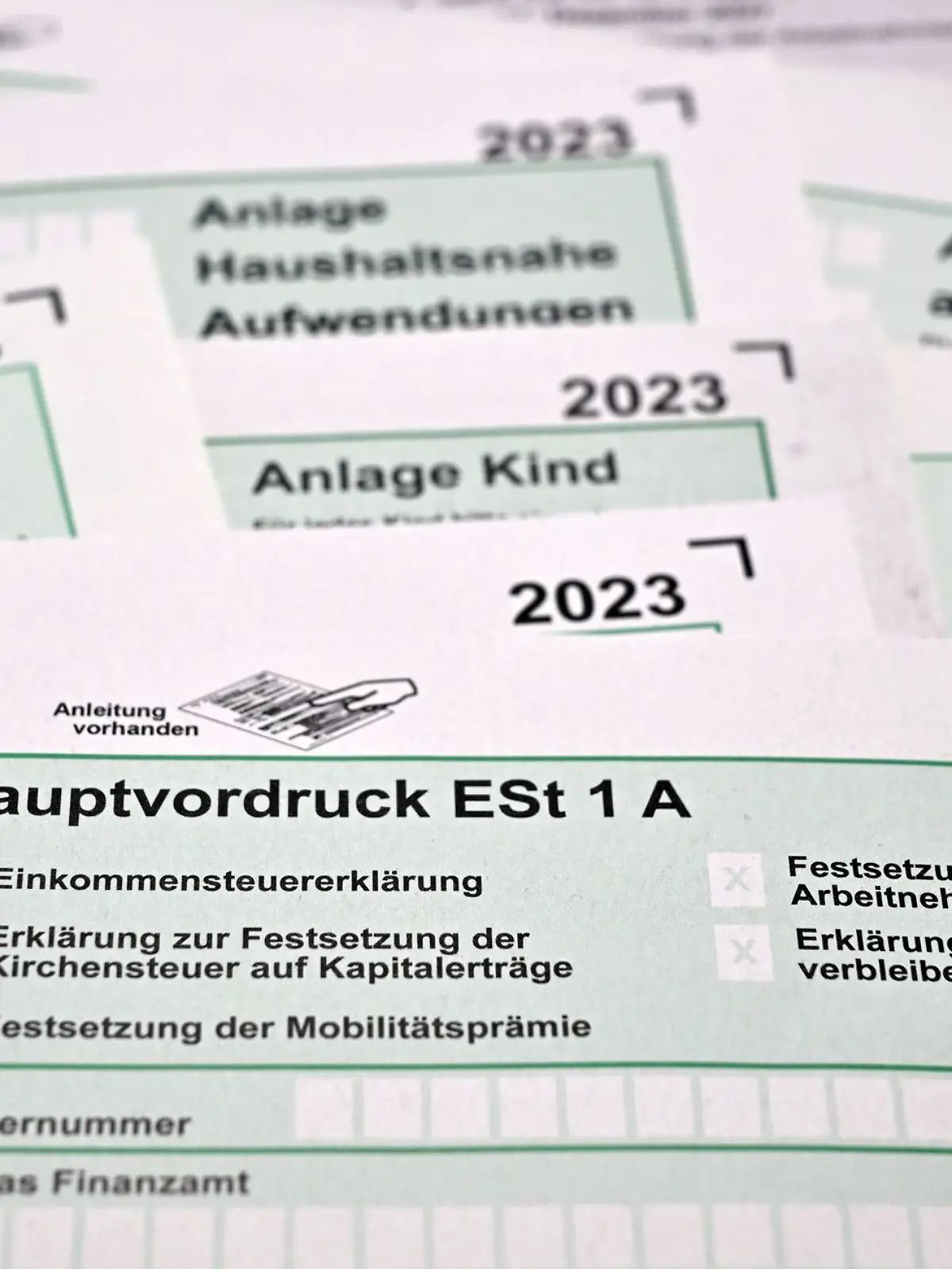 Bild zu: "Im Dezember gibt’s für viele mehr Gehalt aufs Konto"