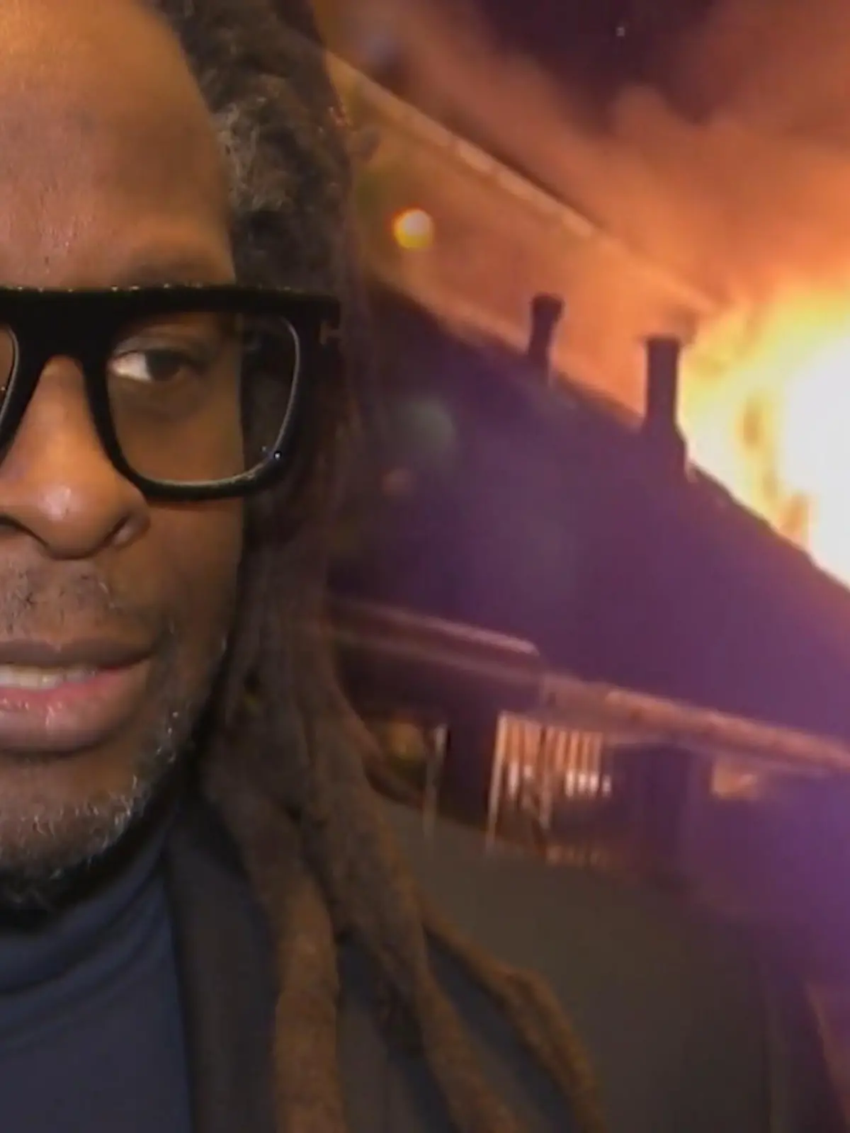 Brand bei Mola Adebisi