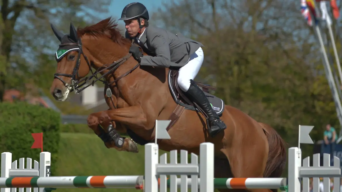 GER,Deutsches Spring- und Dressur-Derby, Mercedes-Benz-Championat von Hamburg 05.05.2016, Kleinflottbek, GER, Deutsches Spring- und Dressur-Derby, Mercedes-Benz-Championat von Hamburg, Int. Springpruefung mit Stechen, im Bild Ludger Beerbaum (GER) auf Casello nordphotox/xWitke
ger German Spring and Dressage Derby Mercedes Benz Championship from Hamburg 05 05 2016 Kleinflottbek ger German Spring and Dressage Derby Mercedes Benz Championship from Hamburg Int Jumping with sting in Picture Ludger Beerbaum ger on Casello nordphotox xWitke
