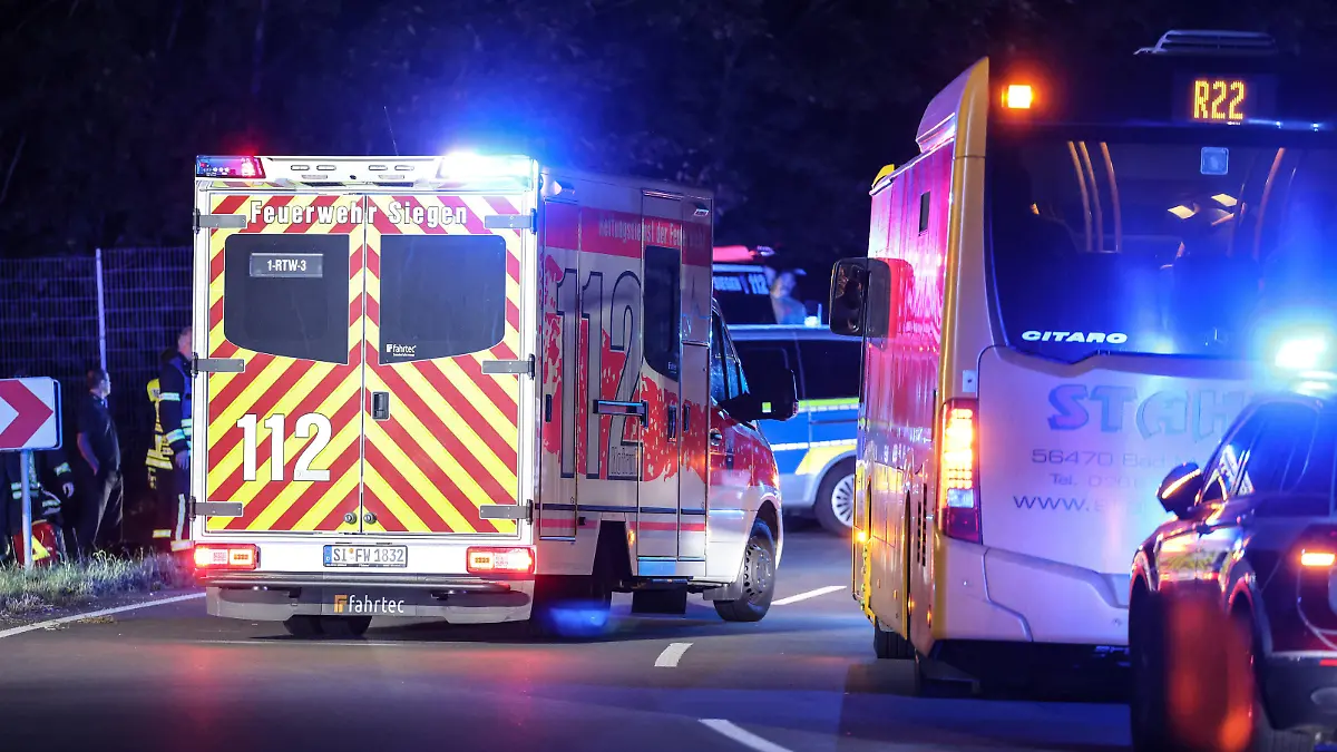 Injured after knife attack in Siegen Woman attacks people in bus