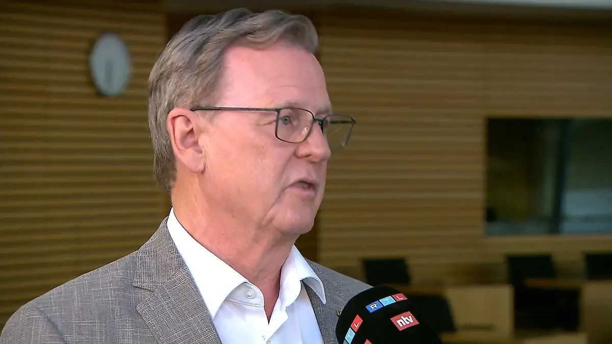 AfD jubelt - Ministerpräsident Ramelow abgewählt Landtagswahl in Thüringen