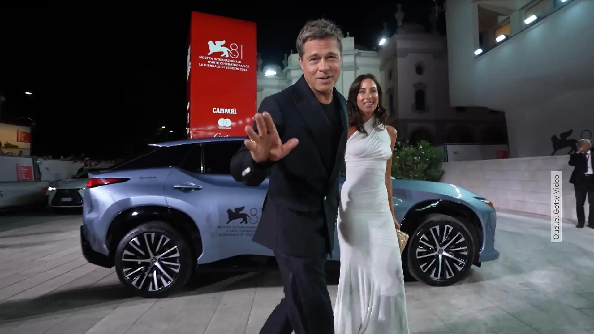 Brad Pitt zeigt sich erstmals mit Freundin Ines Red-Carpet-Debüt