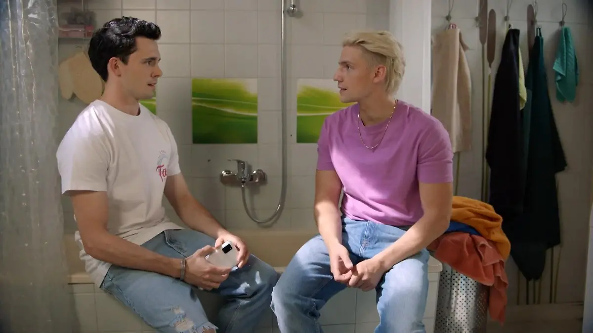 Egal was Luis auch macht, er bekommt Adam einfach nicht aus seinem Kopf. 