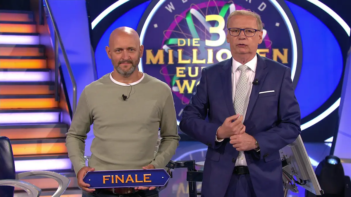 WWM-Moderator Günther Jauch mit seinem Kandidaten Holger Rohm