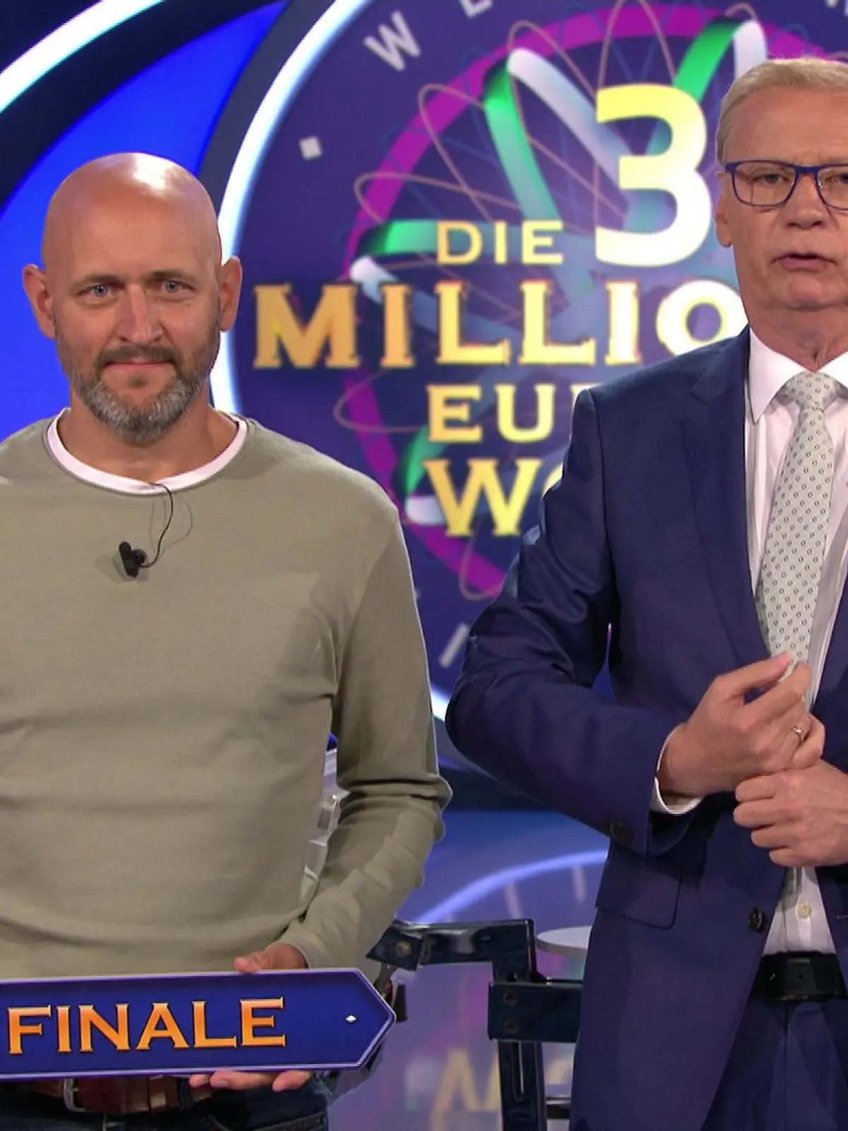 WWM-Moderator Günther Jauch mit seinem Kandidaten Holger Rohm