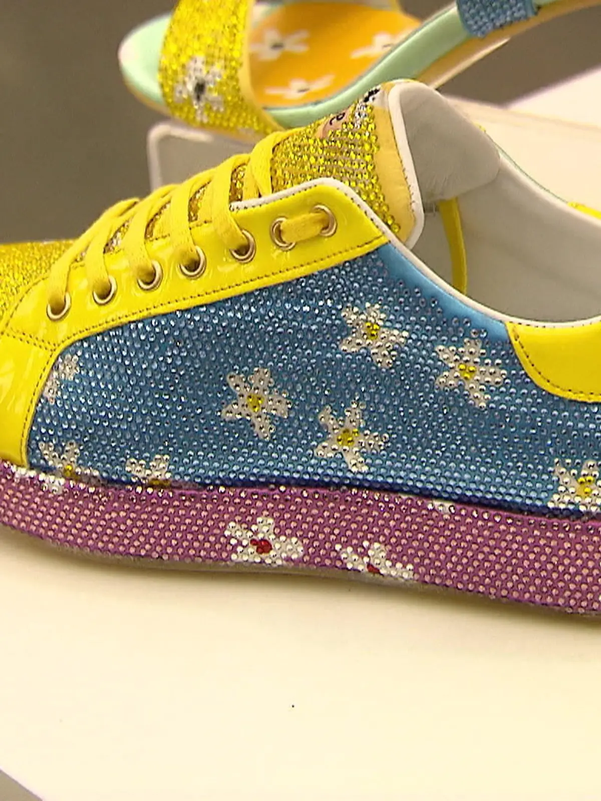 Bild zu: "Schuhmesse in Düsseldorf zeigt Trends"