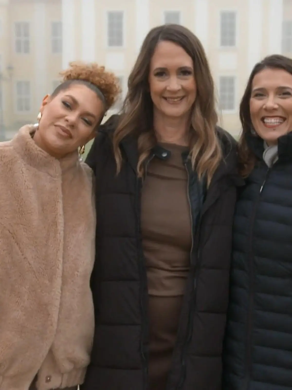 Bild zu: "Andrea will das perfekte Brautkleid finden"