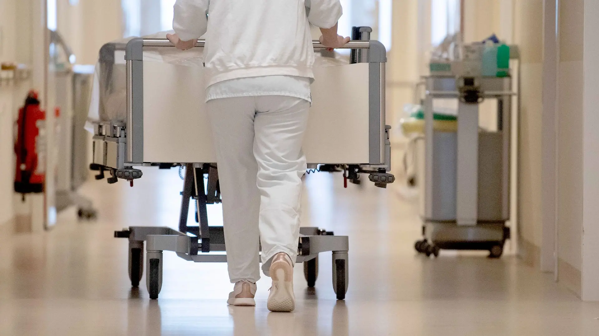 2023 wurden in den Hamburger Krankenhäusern gut 449.000 Patientinnen und Patienten vollstationär versorgt. (Archivbild)