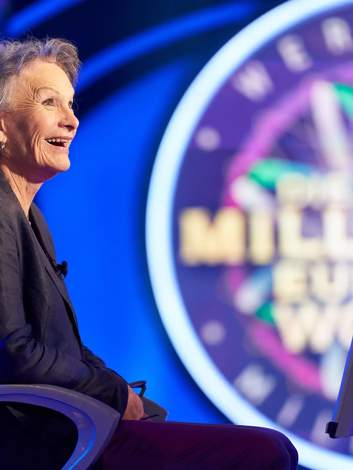 Petra Tanzi sitzt in der 3-Millionen-Euro-Woche auf dem Quizstuhl.