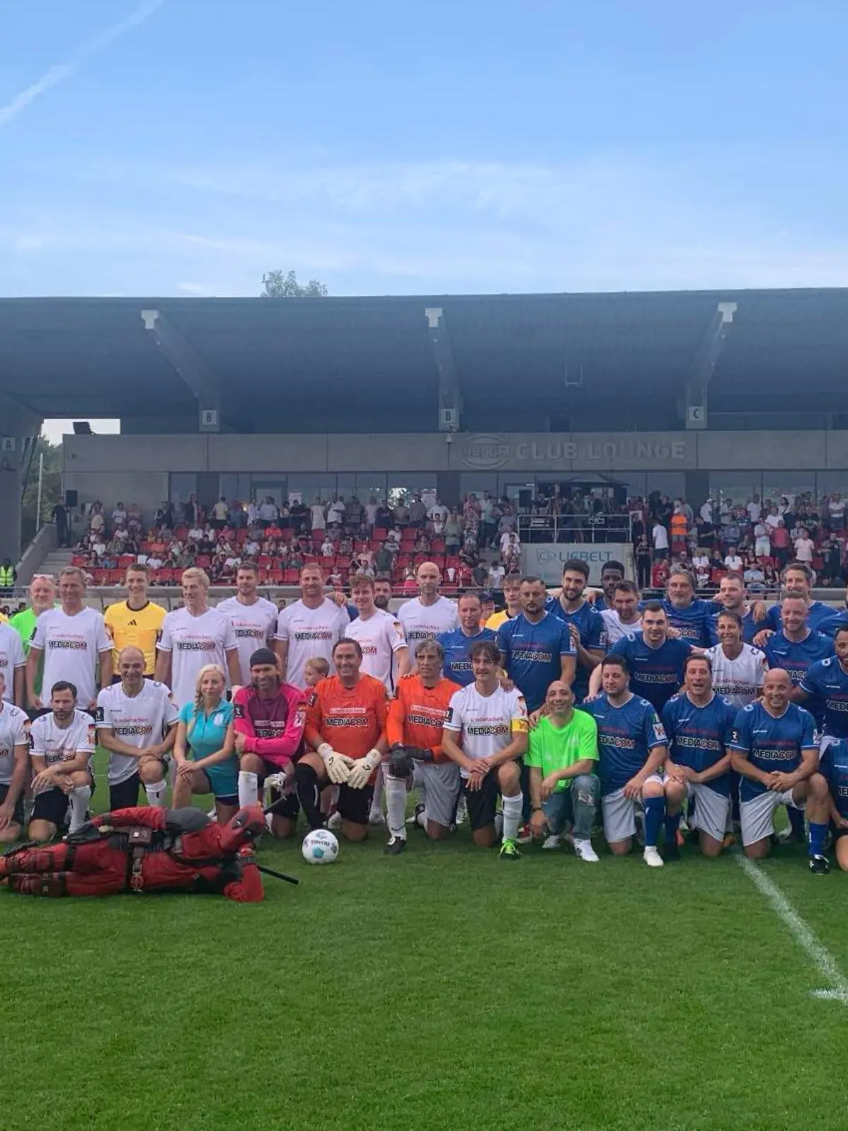 Bild zu: "Benefiz-Fußballspiel in Lippstadt"