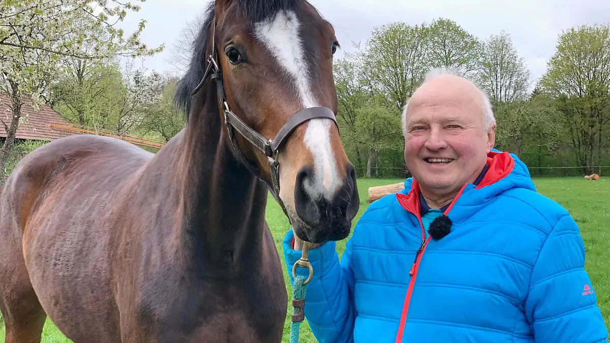 Bauer sucht Frau 2024.: Reitlehrer Heiner (70) aus Bayern
