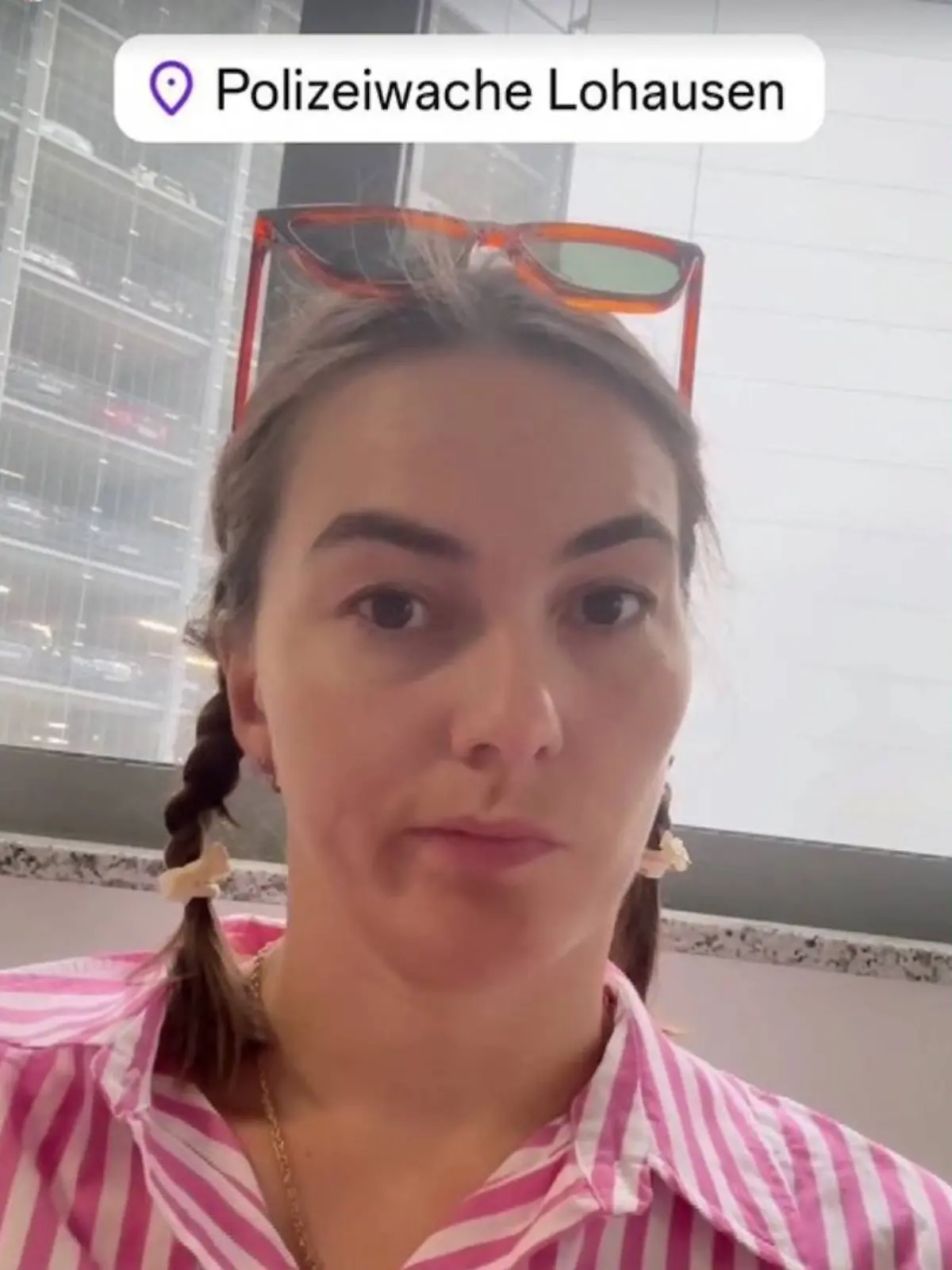 Renata Lusin auf der Polizeiwache.