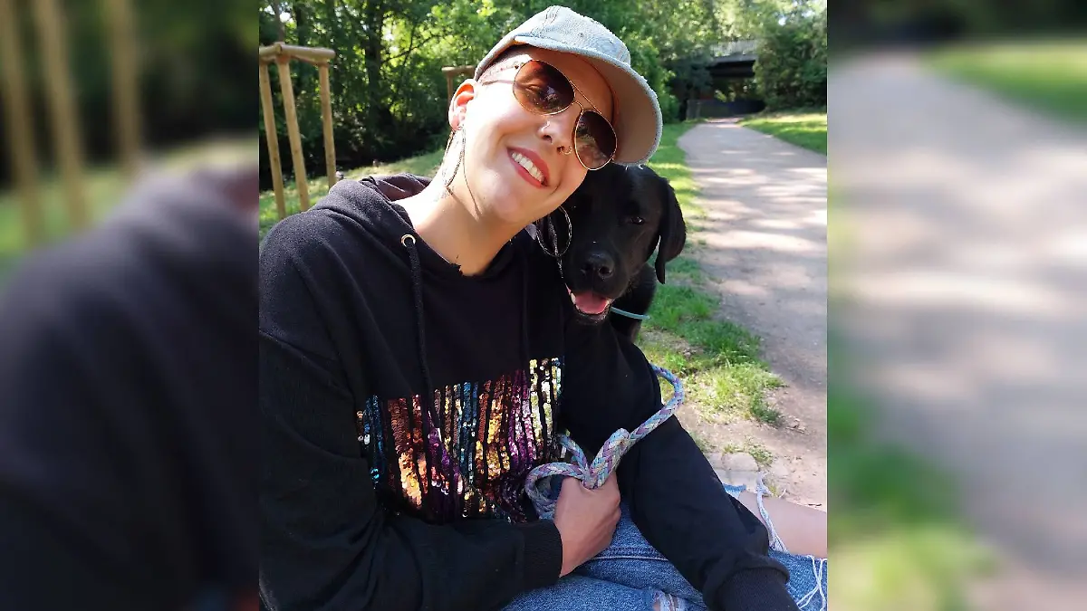 Larissa und Ida backen zweimal in der Woche gemeinsam die Leckerlis - dann direkt in großen Mengen! 