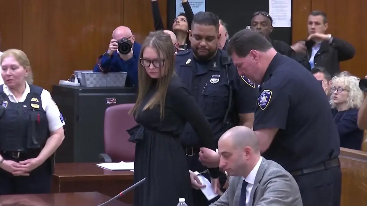 Anna Sorokin kann mit Fußfesseln an Tanzshow teilnehmen!