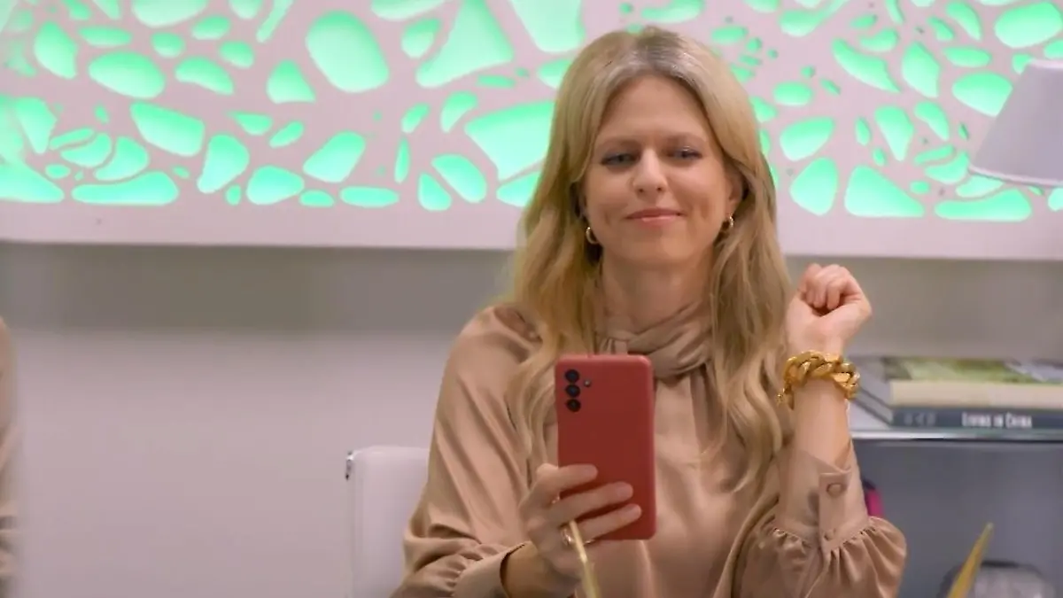 Patrizia führt Easy und Mars an der Nase herum