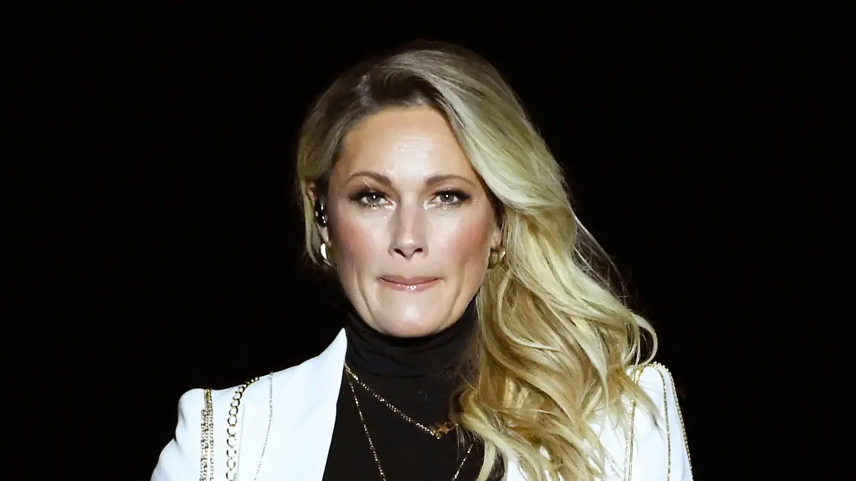 ARCHIV - 06.11.2021, Bayern, Nürnberg: Helene Fischer, Sängerin, tritt in der ZDF-Unterhaltungsshow "Wetten, dass..?" auf. Die gebürtige Russin hat sich auf ihrem ersten Konzert nach längerer Pause sichtlich bewegt zum Angriffskrieg auf die Ukraine geäußert. (zu dpa "Helene Fischer zum Krieg in der Ukraine: «Mir bricht es das Herz") Foto: Frederic Kern/Geisler-Fotopress/dpa +++ dpa-Bildfunk +++