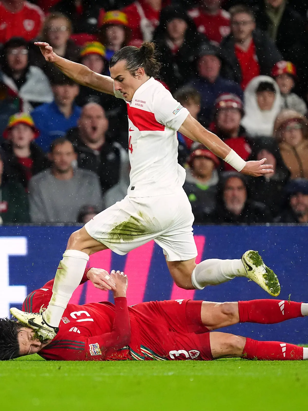 Horror-Foul in der Nations League