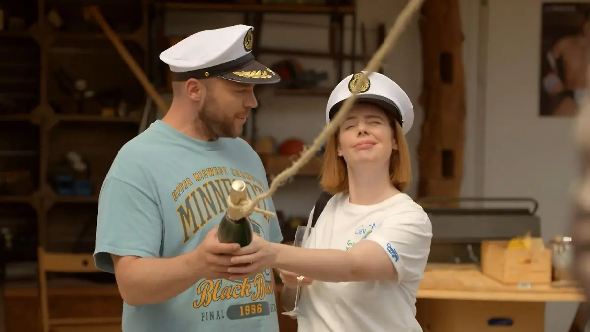 Eigentlich freuen sich Toni und Erik auf die Einweihung von ihrem Floß, doch dann läuft alles schief.