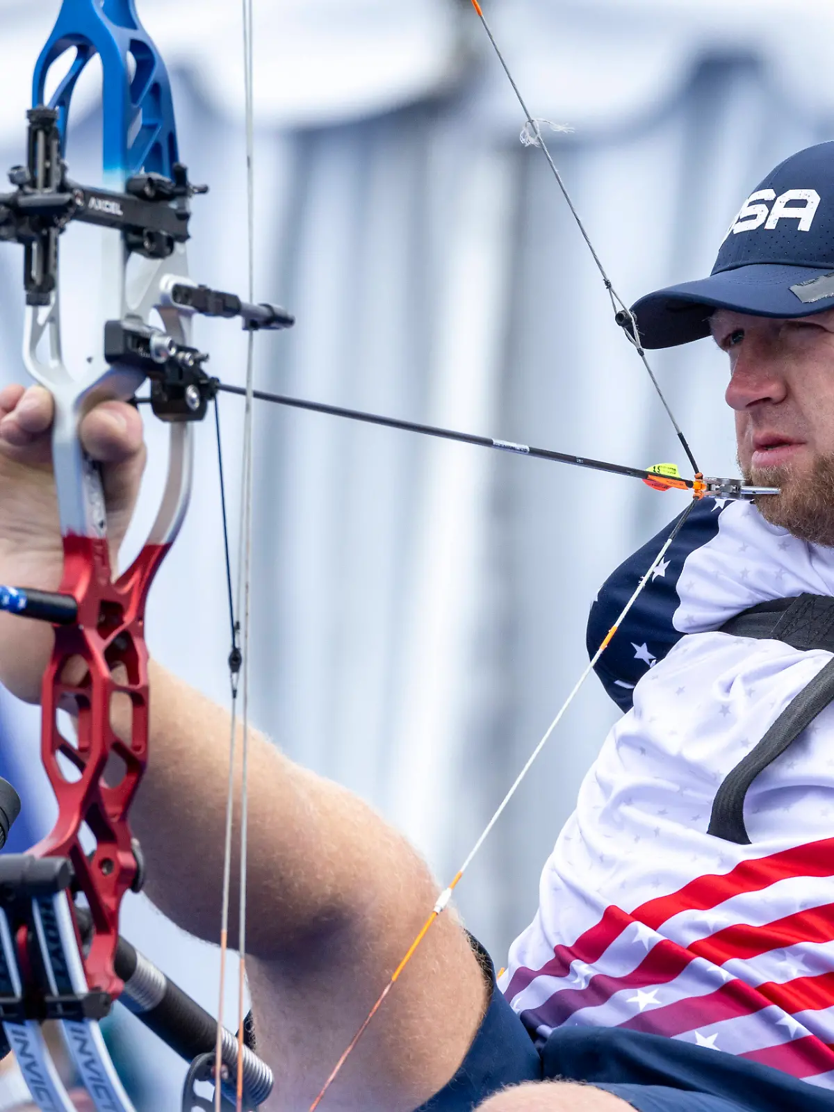 Matt Stutzman gewinnt ohne Arme die Goldmedaille im Bogenschießen bei den Paralympischen Spiele 2024 in Paris.